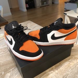 COPY - AJ1 Low SHATTERED BACKBOARD 11.5 MensNew W…
